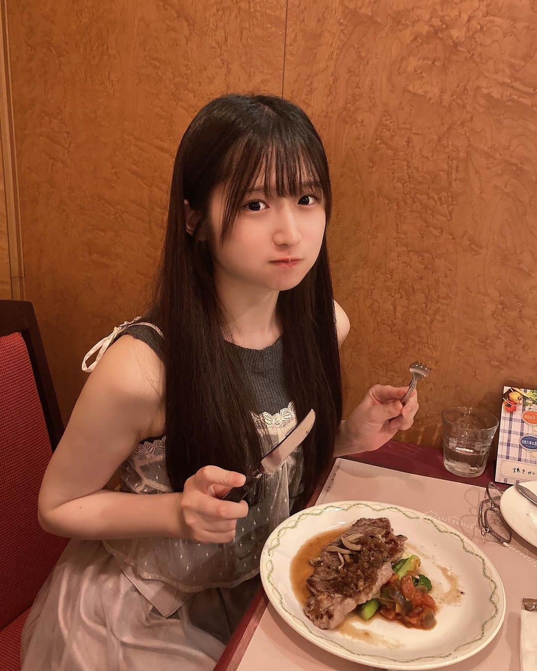 貝賀琴莉さんのインスタグラム写真 - (貝賀琴莉Instagram)「お肉だいすきー！」8月24日 20時05分 - 0112kako