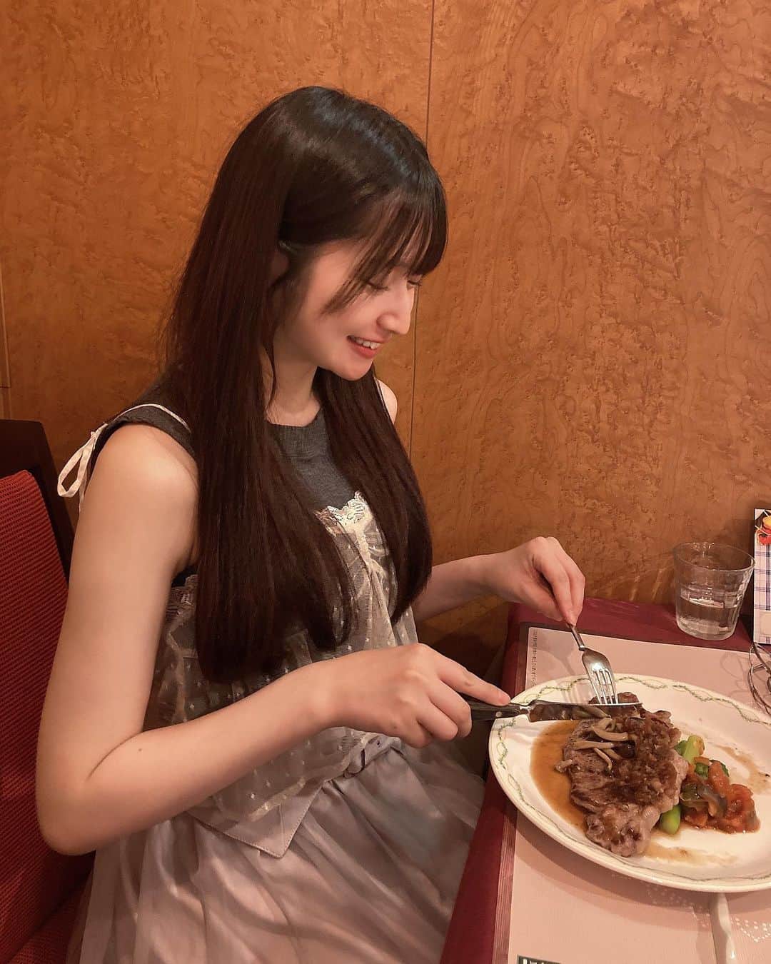 貝賀琴莉さんのインスタグラム写真 - (貝賀琴莉Instagram)「お肉だいすきー！」8月24日 20時05分 - 0112kako