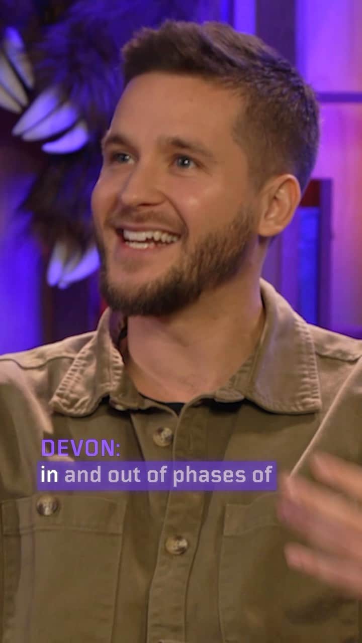 アンソニー・ペディラのインスタグラム：「@devonwerkharder can’t escape Ned’s Declassified   (full vid coming tomorrow)」