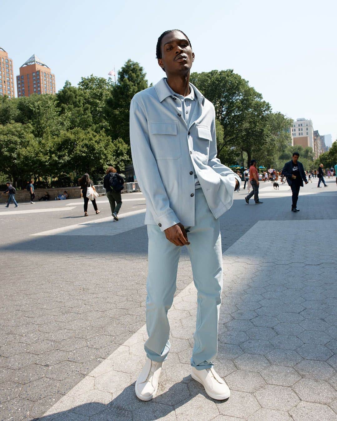 barneysnyofficialのインスタグラム：「Mastering sophistication in head to toe @zegnaofficial. #BarneysAtSaks @saks」