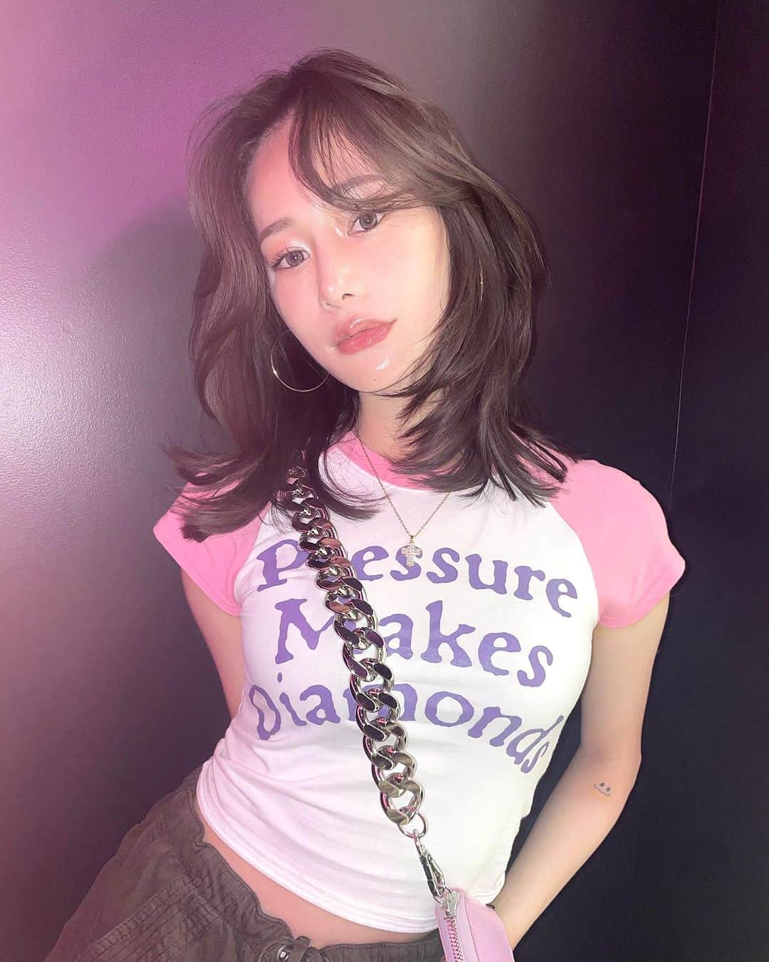 原涼香のインスタグラム：「🆕🎀🆕🎀 ㅤㅤㅤㅤㅤㅤㅤㅤㅤㅤㅤㅤㅤ ㅤㅤㅤㅤㅤㅤㅤㅤㅤㅤㅤㅤㅤ  #SHIMA#韓国ヘア#韓国スタイル#レイヤーカット#ダークトーン#初カラー#暗髪#ベージュカラー#ラベンダーカラー#グレージュ#オリーブカラー#透明感カラー#銀座美容院#銀座美容室#美容師#시스루뱅#레이어드컷#koreanhair#샤기컷」
