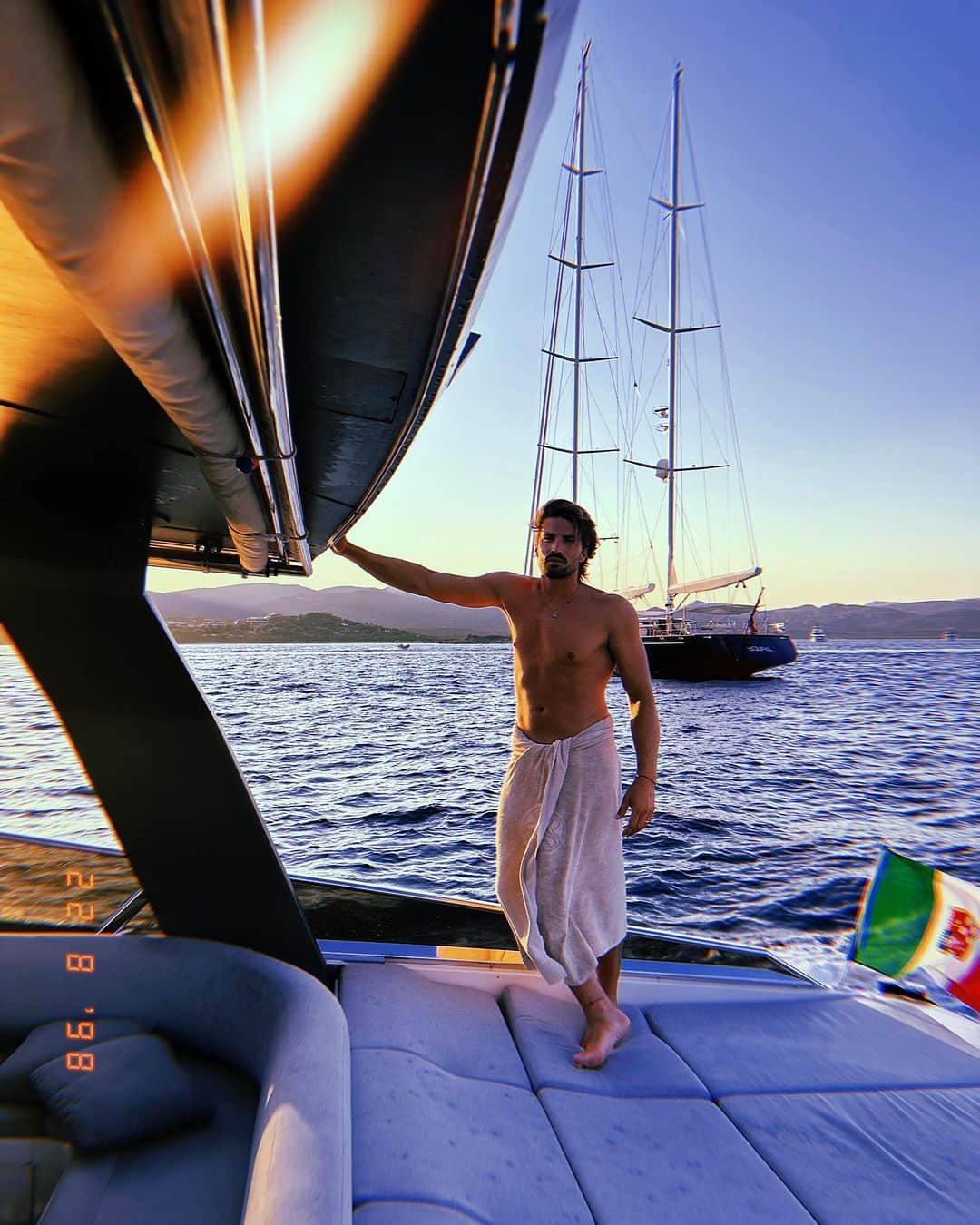 Mariano Di Vaioのインスタグラム：「Salty days 🌊」