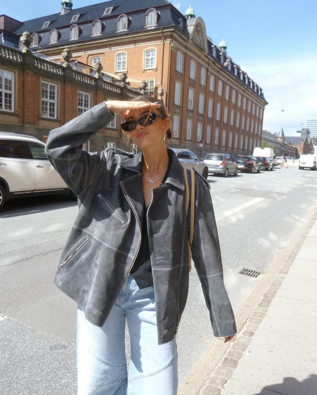 ゲスタズさんのインスタグラム写真 - (ゲスタズInstagram)「@maryljean looking amazing in our leather runway jacket. Online now!」8月24日 22時28分 - gestuz