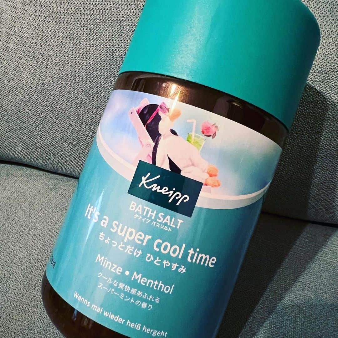 のインスタグラム：「🍹🍹🍹  8月もあとちょっと🤏ライブ楽しかったな。9月もライブがあるから嬉しい。発表前のライブもそのうち🫢  たくさん会えますように🛼💓  saya」