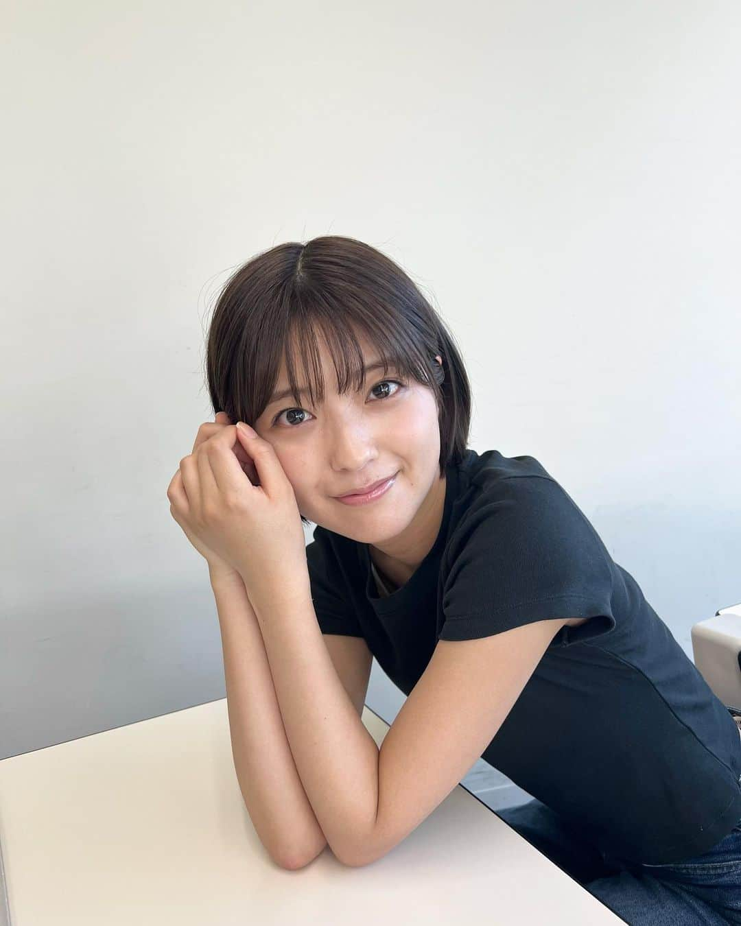 工藤美桜のインスタグラム：「本日の空き時間にて🌿 新しい作品も頑張ります🌿工藤の頭よ頑張って働いてください🌿」