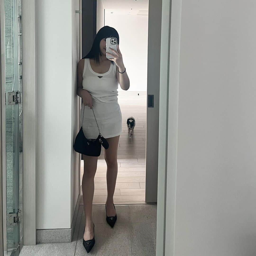 河崎みーなのインスタグラム：「🖤 . . .」