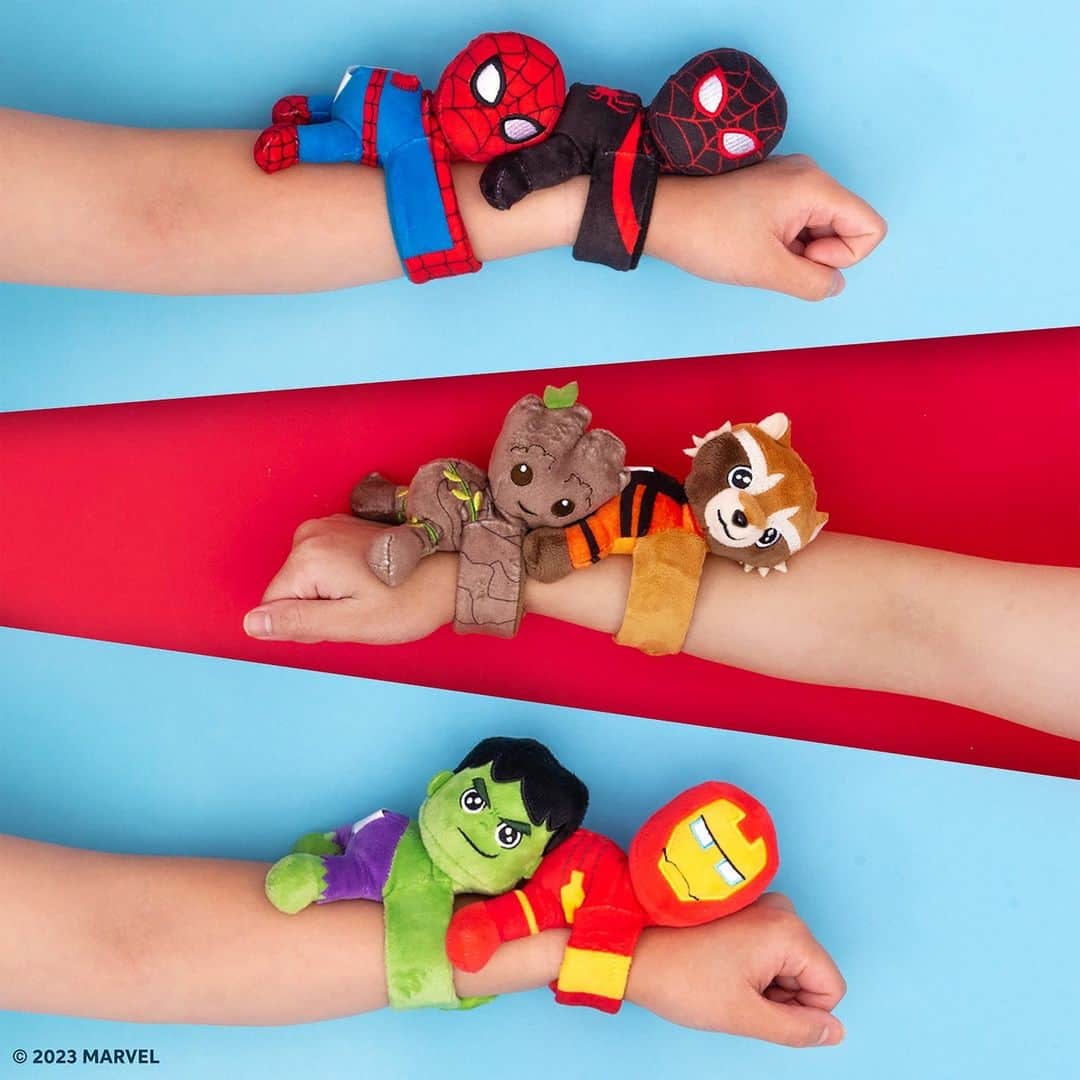 Marvel Entertainmentさんのインスタグラム写真 - (Marvel EntertainmentInstagram)「Take your favorite Super Heroes on an action-packed adventure every day with @bullsitoy’s Marvel Cutie Cuff® characters! Collect all six at your local @Target in the Trading Card section. #ad」8月24日 23時00分 - marvel
