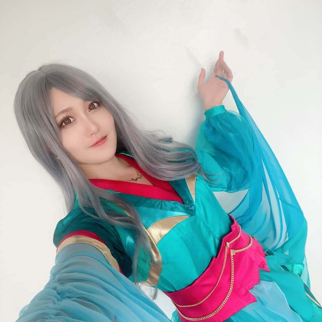 関口愛美のインスタグラム：「New costume✨  #costume #vrartist #aimivr #aimisekiguchi #ののやまあき #nonoyamaaki #clothes #dress」