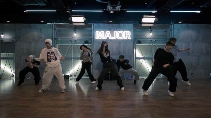 Kahonnaのインスタグラム：「#NeighborsKnowMyName 🎧 @treysongz  📍 @major_west_  👕 @ripper__official #Treysongz#RIPPER#MAJOR#dance」