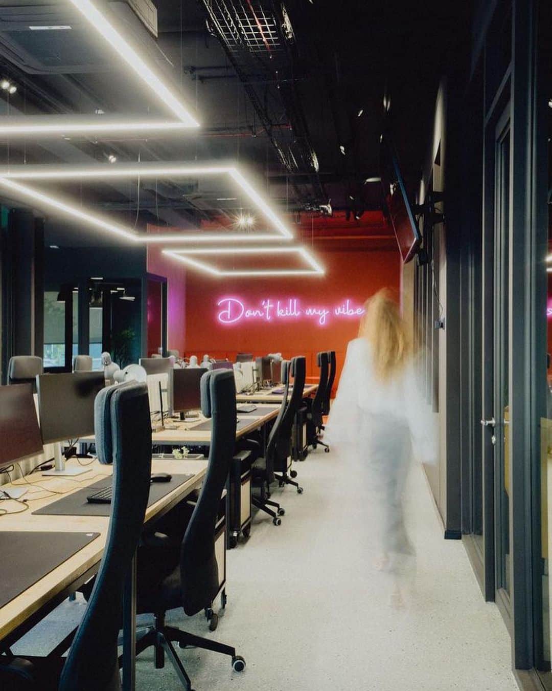 My Interiorのインスタグラム：「@jkdesign.by iGaming office interiors is one of our favorite projects, as we have the freedom to go above and beyond client expectations. We were able to incorporate a playful and vibrant atmosphere into the space while still maintaining a professional environment.  PROJECT / igaming office, Ta Xbiex, Malta」