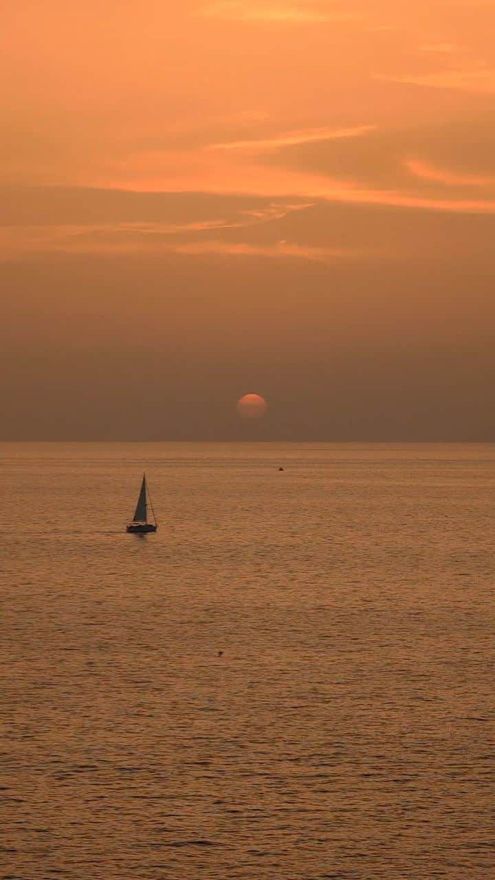 Guido Gutiérrez Ruizのインスタグラム：「A magical sunset in Ibiza • Un atardecer mágico en Ibiza  📍Hostal La Torre, Ibiza, Spain  #atardecer #sunset #Ibiza #Spain #España #Guigurui」