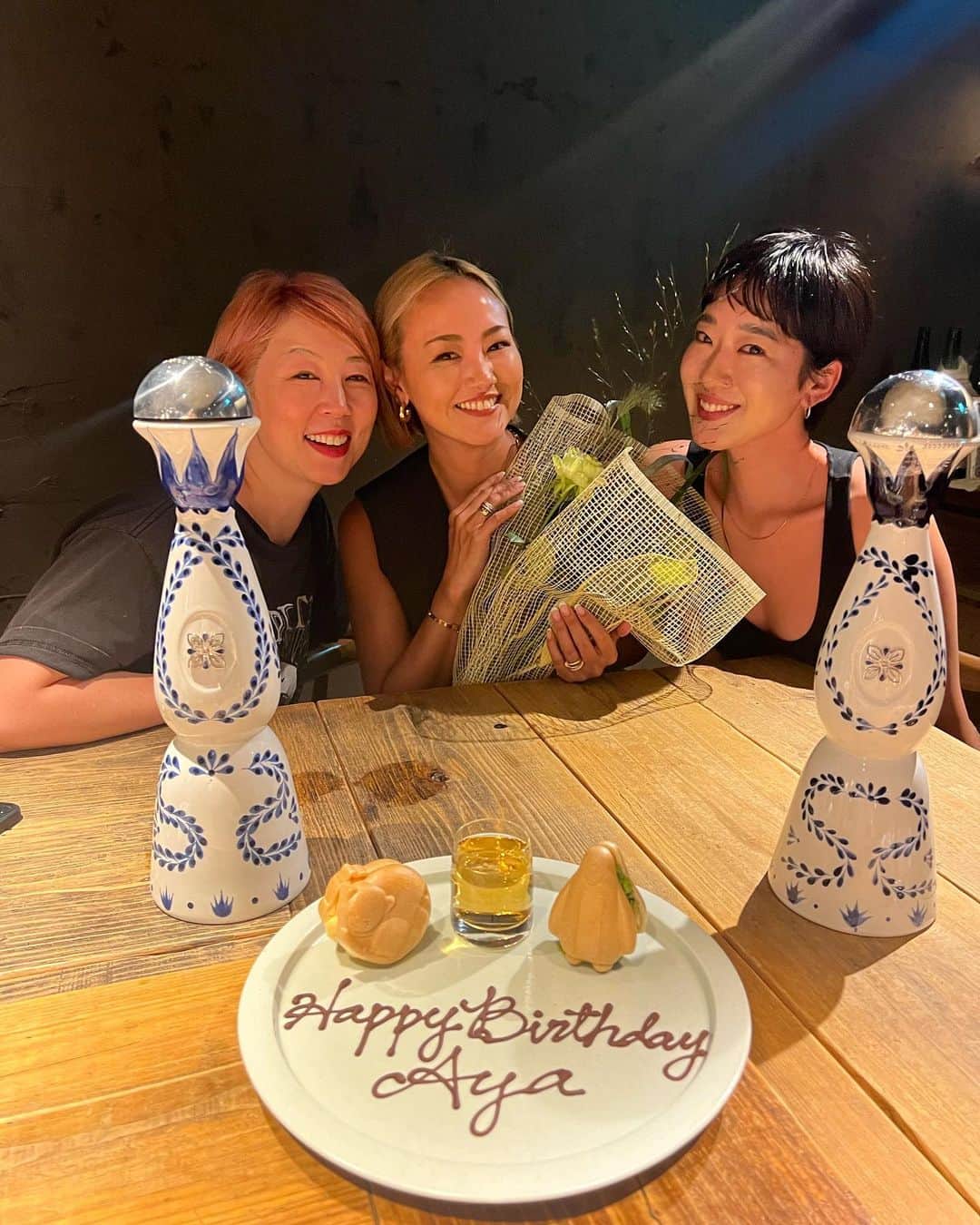 亜弥のインスタグラム：「🩷🤎🤍 𝗻𝗲𝗮𝗽𝗼𝗹𝗶𝘁𝗮𝗻会💋  大好きな2人がお祝いしてくれた🎂🍒🥂 いやぁ笑った笑った😆 大好き🫶🏾ありがとう🩷🤎🤍  #thankyou  #楽し過ぎた夜 #色んなテキーラ飲んだね #ナポリタンの会 #🩷🤎🤍」