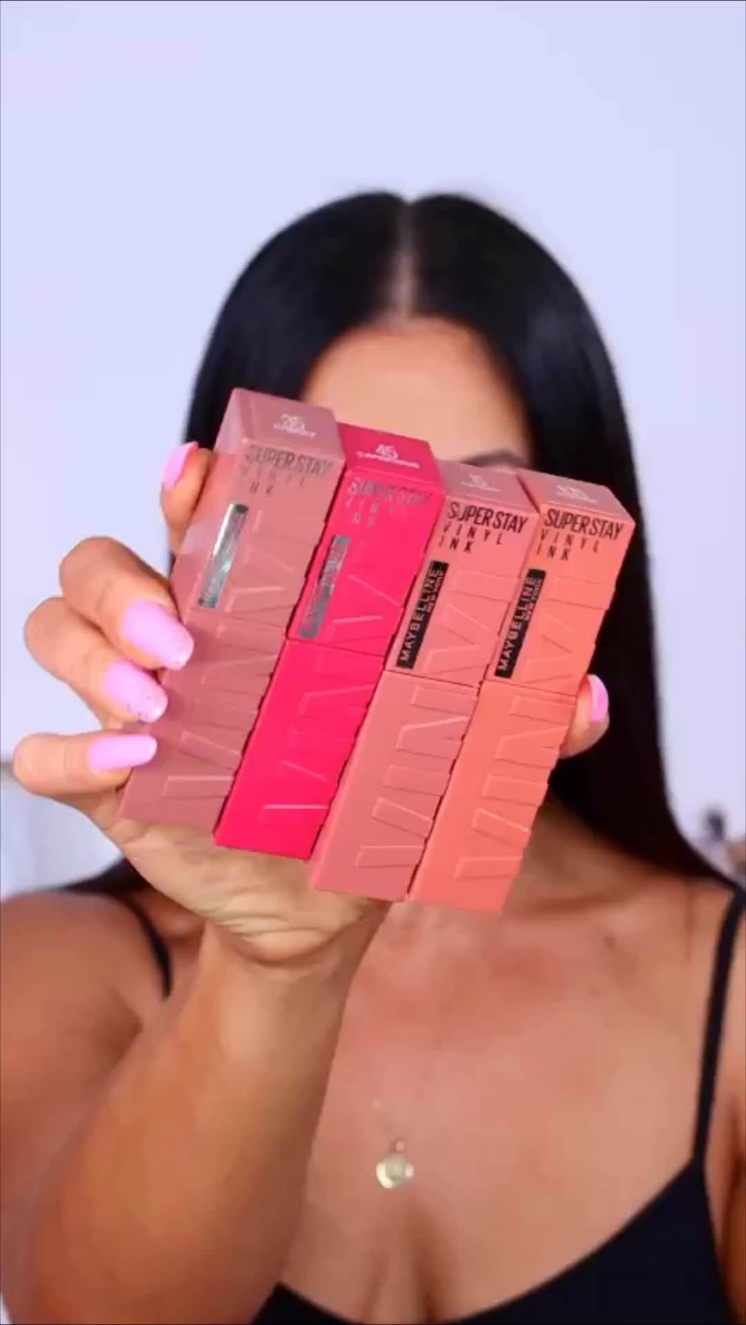 Maybelline New Yorkのインスタグラム：「@NikkiaJoy swatching our #SuperStayVinylInk in the shades Golden, Cheeky, and Capricious. Which shade are you feeling 💋 ? Comment down below ⬇️」