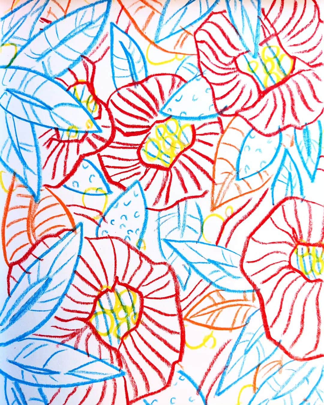 大塚咲のインスタグラム：「箱入り写真集の箱に描いたドローイング。こういうの描くの楽しいよね。」