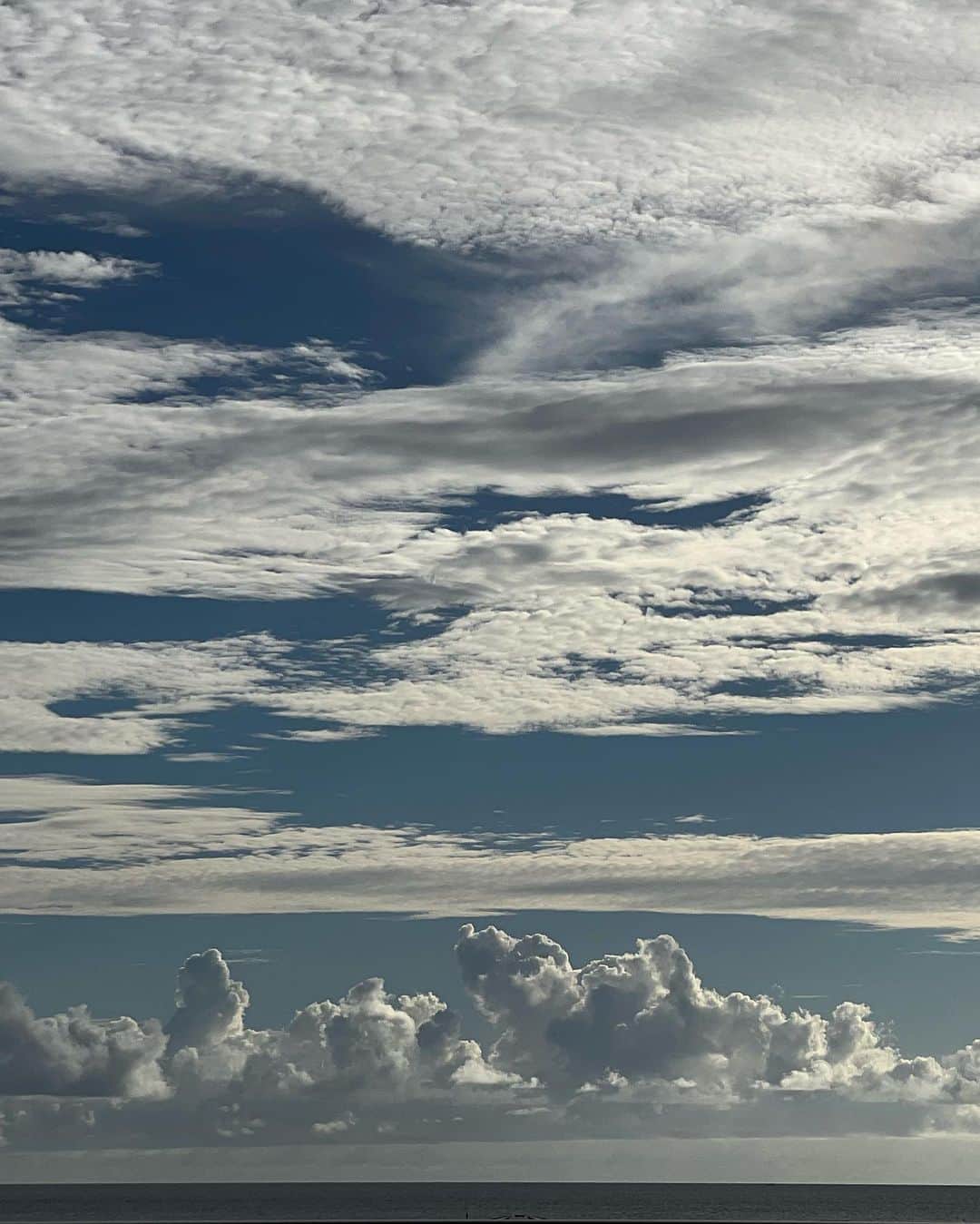 池間夏海さんのインスタグラム写真 - (池間夏海Instagram)「⋆⸜ 🌊𖤐🌛⸝⋆」8月25日 0時01分 - ikemanatsumi_official