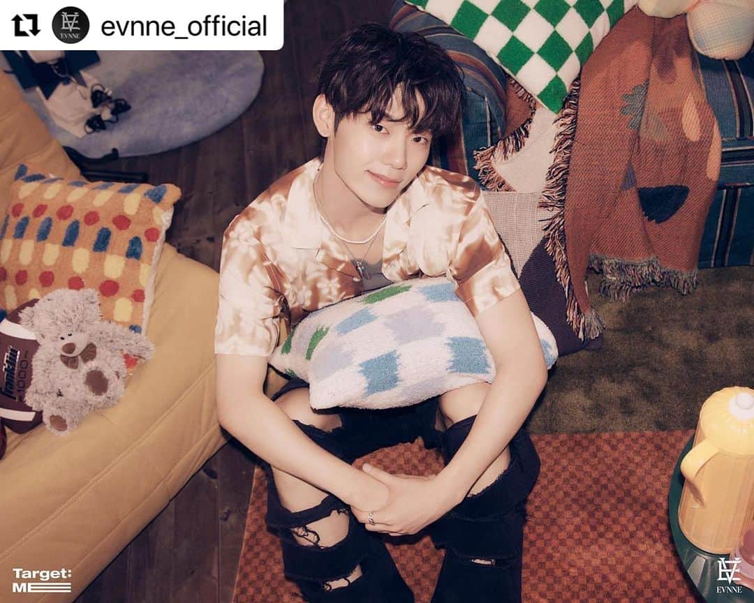 Jellyfish Entertainmentさんのインスタグラム写真 - (Jellyfish EntertainmentInstagram)「#Repost @evnne_official with @use.repost ・・・ EVNNE 1st Mini Album [Target: ME]   Concept Photo #이정현 #LEEJEONGHYEON   #EVNNE #이븐 #Target_ME #20230919_6PM」8月25日 0時29分 - jellyfish_stagram