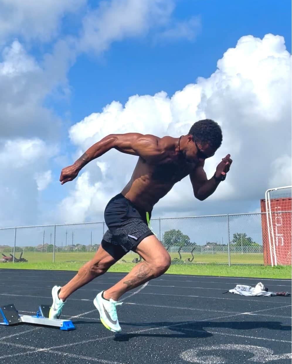 runplanetのインスタグラム：「Hipolito Rice Corporan @kingdom_trailblazer, 400m athlete out of the state of Texas 💪🙌  Wanna see your photo here? Send to DM @runplanet 👈」
