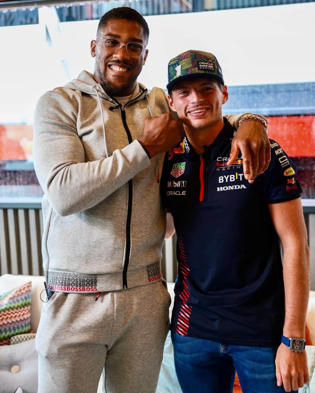 のインスタグラム：「Dutch GP touchdown 🇳🇱  Heavyweight showdown ⏳👀  @easportsf1 #F123」