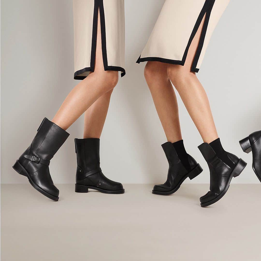 スチュアートワイツマンのインスタグラム：「Your perfect little black boots await: Our new Little Black Boots Capsule features a heel height, toe shape and material for any look. Pictured here: Our new MAVERICK PULL-ON BOOTIE, the modern moto boot, and our new 5050 BOLD BOOTIE, the ultimate everyday ankle boot. Explore the Little Black Boots Capsule on stuartweitzman.com to find your favorite.​  ​  #StuartWeitzman #MAVERICK #5050​」