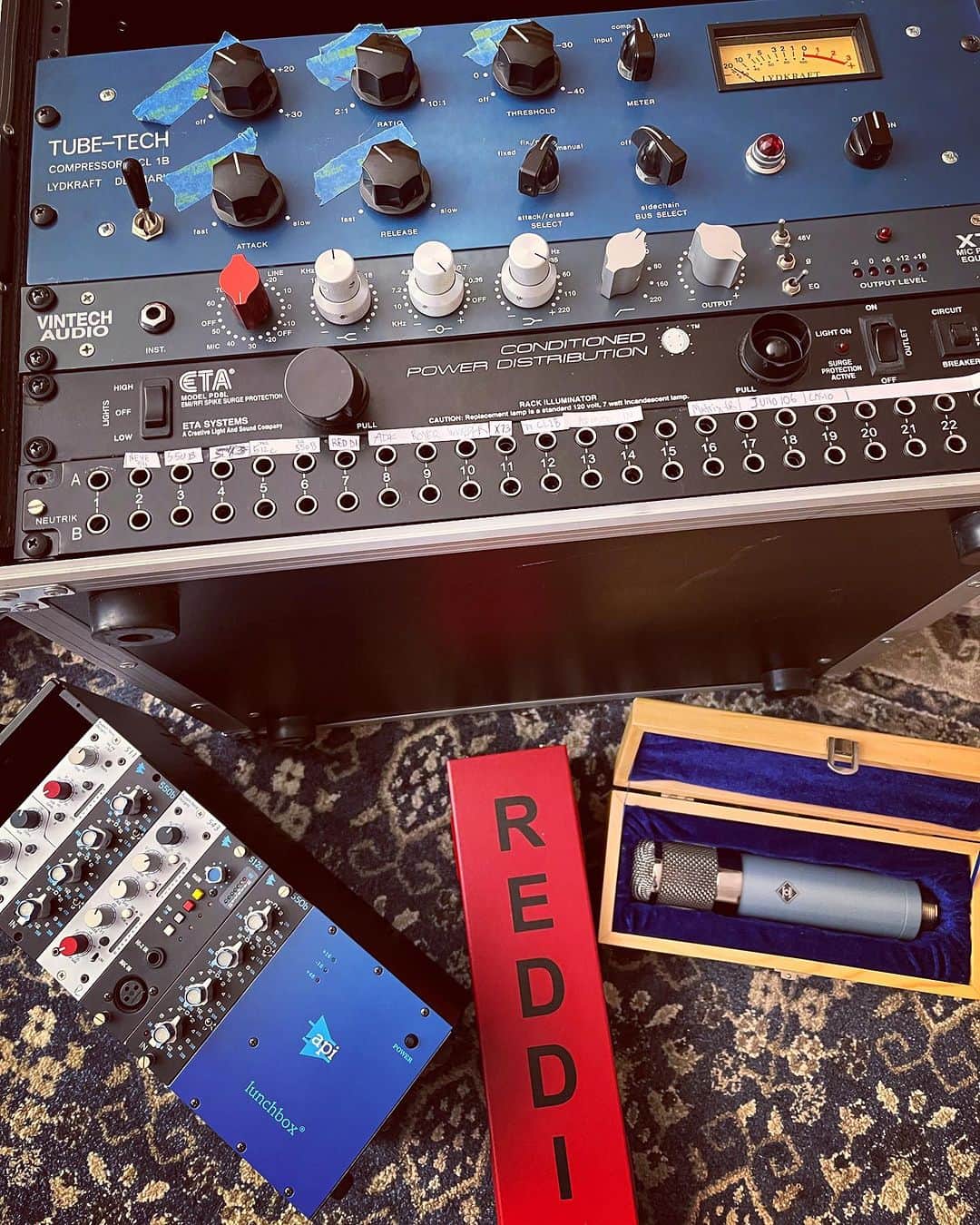 Kishi Bashiのインスタグラム：「NERD ALERT 🤓! Pretty much my signal chain for the past few years. When I don’t have access to a real vintage U-67 (vocals on Talking Heads cover)or Telefunken ELA M (Summer of ‘42 vox), or the RCA 77-DX (used it on Q&A vocals), my favorite mic for vocals is this @adkmicrophone Z67!   Haven’t been keeping up with the latest. But any suggestions for a new ribbon mic? Or one more channel for my API lunchbox??   @thisisapiaudio  #vintechx73i @tubetech #tubetechcl1b #reddi @rupert_neve #neve (also @vberg_industries this is your case let me know if you want it back!)」