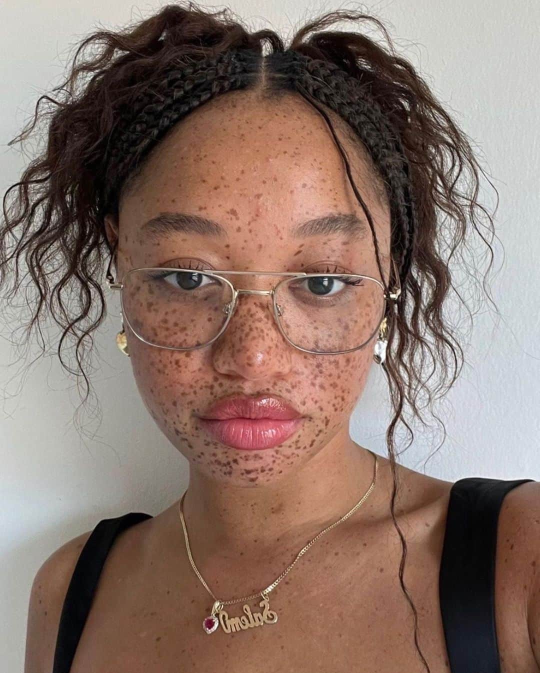Warby Parkerのインスタグラム：「@salemmitchell is good as gold in Gus ✨」