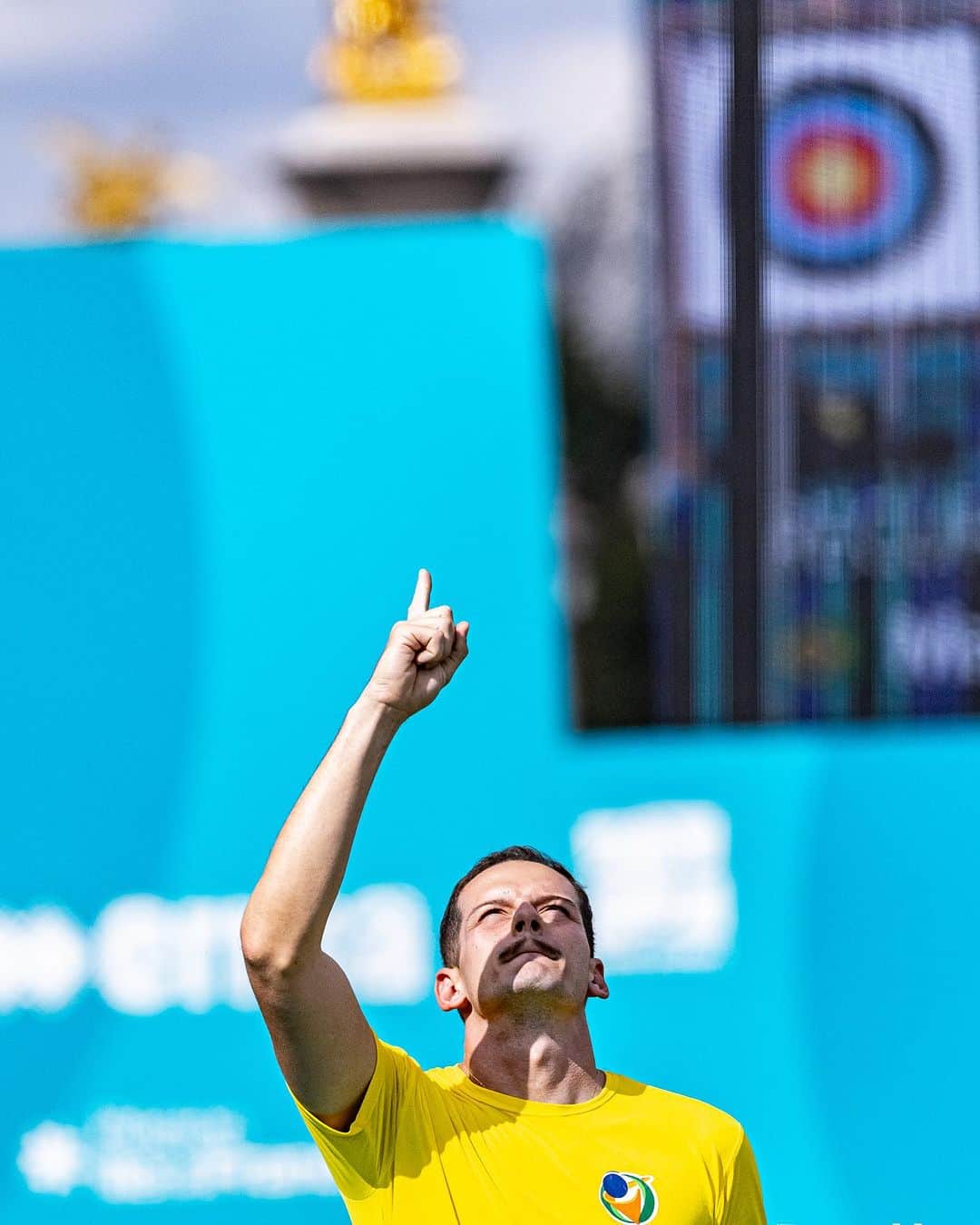 のインスタグラム：「viver é meu alvo 🎯 . @petrobras #TimePetrobras @cdafab @wiawis_archery @beiterarchery @truball_axcel @clubedisparabrasil @brasilarco.oficial #BolsaAtleta」