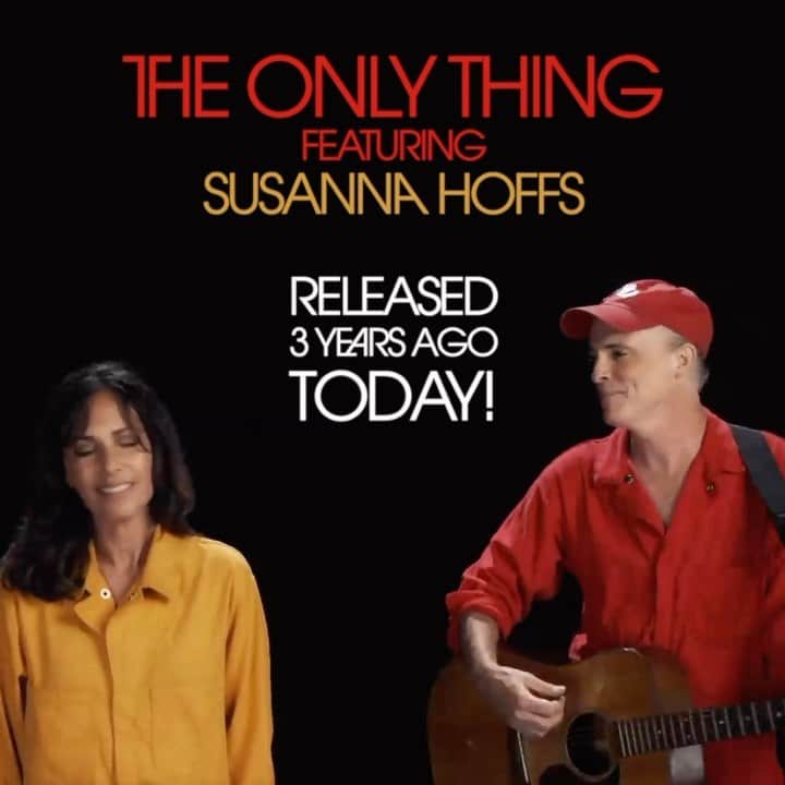 トラヴィスのインスタグラム：「Can you believe it’s been 3 years since we released our duet with @susannahoffsofficial “The Only Thing”?  Still sounds fresh and the video still makes me laugh at the La La La La part… Love Love Love, Fran xxx  Link in bio 👆🏻」