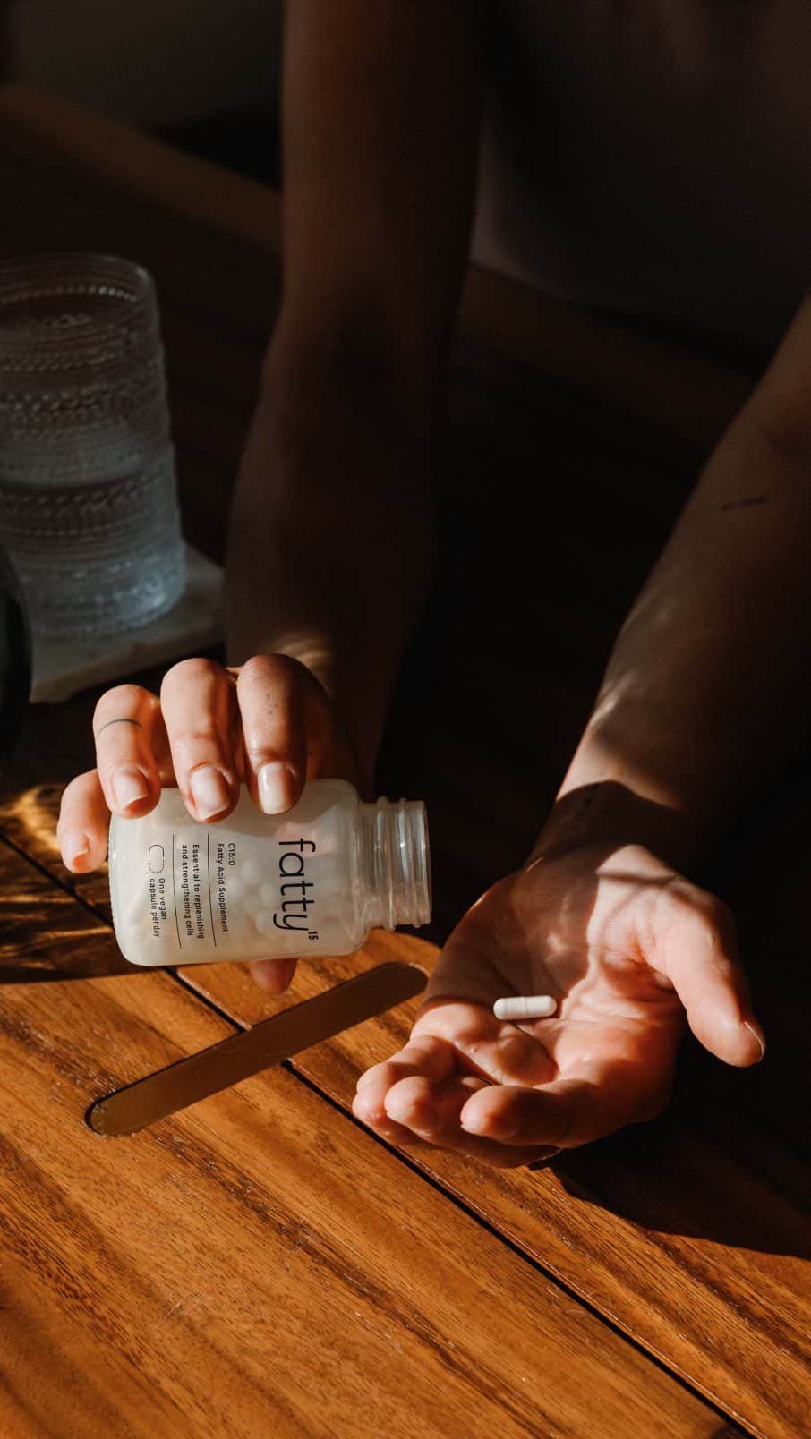 ケルシー・ロビンソンのインスタグラム：「@fatty15 is a game changer supplement, keeping my body in peak performance. Better sleep, more energy, helping me to maximize my day both on and off the court 🤍  📸 @handlost」