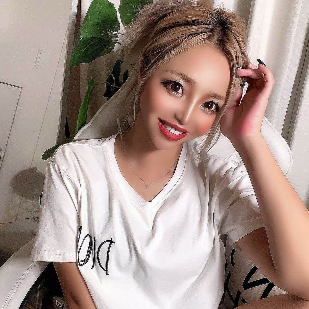 MII MAMAのインスタグラム：「. . . 🤍🍺🍋 ------------------------------------------ 🔎White Style mi mama 良かったらチャンネル登録お願いします🙇🏽‍♀️ #YouTube#ユーチューバー#主婦ユーチューバー#MIIMAMA#チャンネル登録お願いします#2児ママ#年子ママ#ギャルママ#ぎゃるまま#アラサーママ#アラサー#30代#30代ママ#ホワイトインテリア#モノトーンインテリア#シンプルな暮らし#収納#ホワイト収納#イチナナ#イチナナライバー#専属ライバー#主婦ライバー#17LIVE#主婦YouTuber#ママYouTuber#ママライバー#幼稚園ママ#小学生ママ」