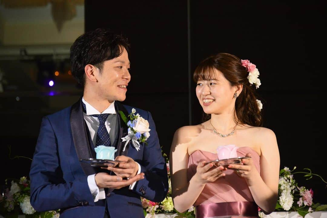 ホテル国際21さんのインスタグラム写真 - (ホテル国際21Instagram)「※ 【weddingレポート】 キャンドルリレー✨ キャンドルの数だけ 天使が舞い降り幸せになれる♡ そんな意味も込められたセレモニー☺️  ♥｡･ﾟ♡ﾟ･｡♥｡･ﾟ♡ﾟ･｡♥｡･ﾟ♡ﾟ・。゜♥｡ﾟ♡ﾟ･｡♥｡･ﾟ♡ﾟ･｡♥｡･ﾟ♡ﾟ･｡♥｡. . ブライダルフェア受付中です🎉 ご予約は @hotelkokusai21_bridal の HPから出来ます🌟 . ｡♥｡･ﾟ♡ﾟ･｡♥｡･ﾟ♡ﾟ･｡♥｡･ﾟ♡ﾟ・。゜♥｡ﾟ♡ﾟ･｡♥｡･ﾟ♡ﾟ･｡♥｡･ﾟ♡ﾟ･👰🤵✨  . #ホテル国際21　#ウェディング　#ホテルウェディング　#ブライダル　#長野　#長野結婚式　#長野市結婚式　#長野花嫁 #長野県　#長野市　#結婚式場　#結婚式　#披露宴会場　#チャペル　#衣裳　#ウェディングドレス　#タキシード　#コーディネート　#ヘアメイク　#花嫁ヘア　#花嫁メイク　#ブーケ　#キャンドルリレー　#全国のプレ花嫁さんと繋がりたい　#花嫁　#プレ花嫁　#卒花　#前撮り　#後撮り　#wedding」8月25日 15時42分 - hotelkokusai21_bridal