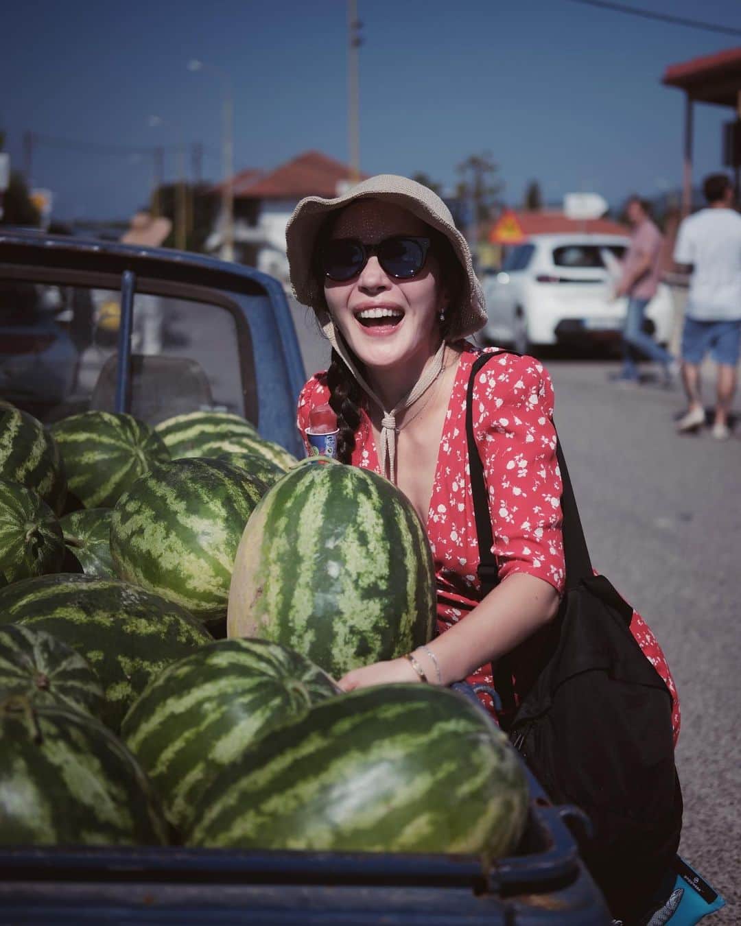 オム・ジウォンさんのインスタグラム写真 - (オム・ジウォンInstagram)「Watermelon 🍉 girl~   #사진첩정리 #greece   잠시후, 4시에  잔혹한인턴 5,6부가 업로드 되어요 우리 곧 만나요~」8月25日 15時38分 - umjeewon