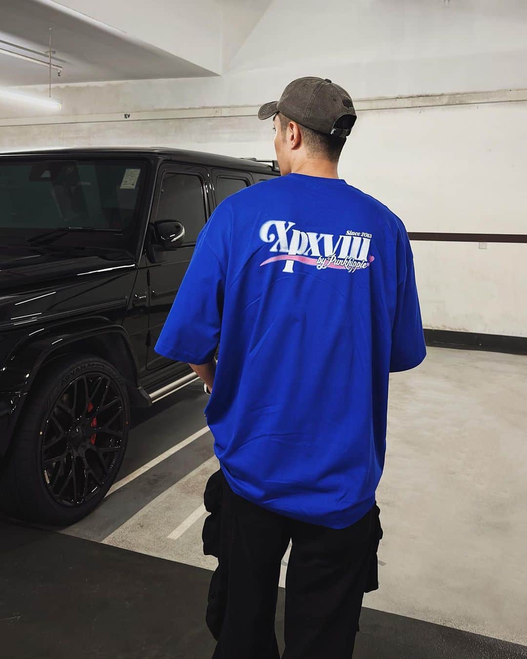 チャウ・パッホウのインスタグラム：「💙🩷🤍」