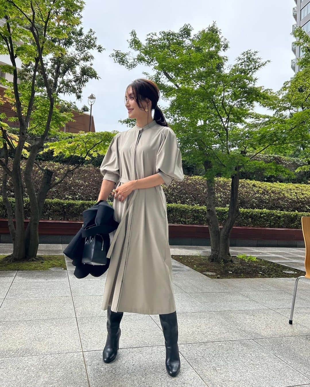 亀恭子のインスタグラム：「＠dressterior × @kame_kyo  collaboration 2023fw  発売開始しました📢 Instagram LIVE 8/25（fri）18:00- アイテム紹介、コーディネート提案します。  秋支度。 是非観てください☺︎  #dressterior × #kyokokame #collaboration #2023fw #august25 #autumn」