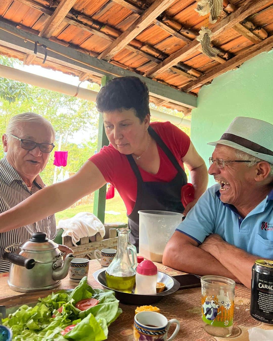 Yanna Lavigne 稲垣アンさんのインスタグラム写真 - (Yanna Lavigne 稲垣アンInstagram)「O almoço na Rita é sempre um evento bem falado no bairro, que você vai para além de comer quentinho e mineirim da roça, alimentar a alma 🤍」8月25日 7時29分 - yannalavigne