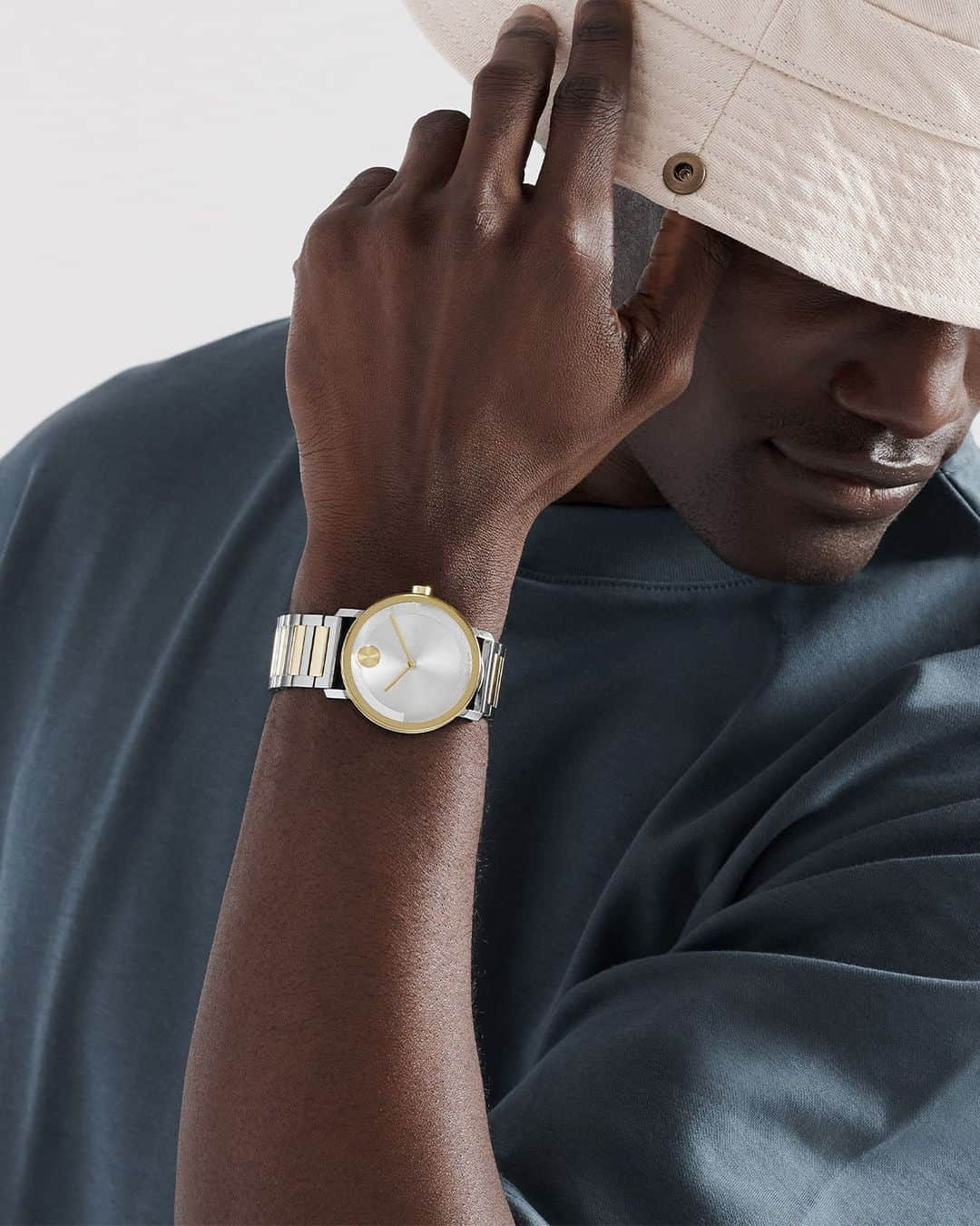 モバードのインスタグラム：「In tune with time. This mix-metal #MovadoBold Evolution timepiece is crafted from stainless steel and features a statement-making 40mm case. Click the tag to shop our new arrivals.」