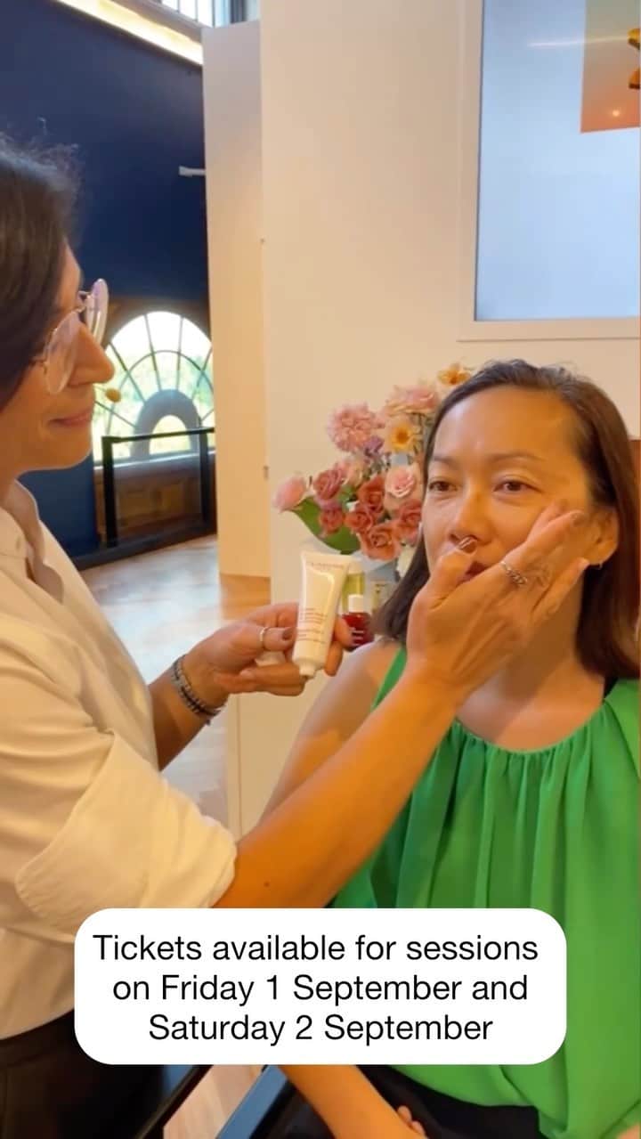 Clarins Australiaのインスタグラム：「Join us as we showcase our iconic products in an exciting masterclass at David Jones! ✨  We’ll show you how to ensure your Clarins products will complement and enhance your daily beauty rituals. ❤️  Tickets are $50 redeemable on product on the day, PLUS receive your exclusive gift bag on the day valued at over $200.*  To secure your place, please book directly at the Clarins Counter in @davidjonesstore Elizabeth St, Sydney. Or, call 02 9266 5419.   *valued by Clarins. Terms and conditions apply.   #Clarins #Masterclass #Skincare」
