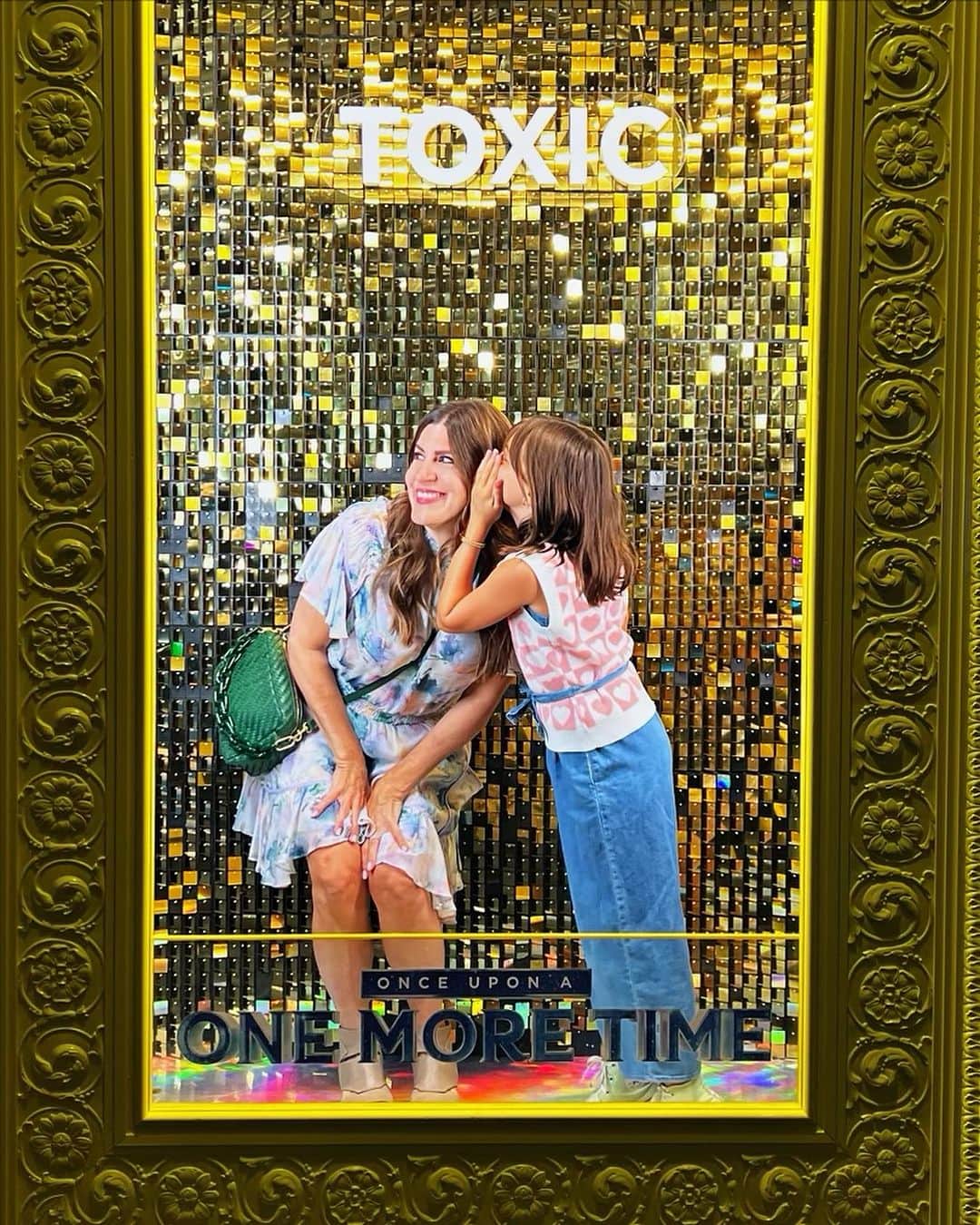 Ilana Wilesのインスタグラム：「I have my Broadway buddy back again! Harlow and I went to see Once Upon a One More Time thanks to Broadway Direct, which uses Britney Spears’ most popular songs throughout the show. Harlow loved everything about it— the songs, the dancing, the story, the camp, the photo ops in the lobby! All the performances were fantastic and you could tell the entire theater was having the best time.   Use the link in my bio to get $75 orchestra tickets with code OOPS75, or (and!) enter my giveaway for two tickets for the date of your choosing. Winner will be contacted 8/25/23! To enter:  1. Like and save this post 2. Follow @mommyshorts, @onemoretimebway, and @broadwaydirect 3. Comment your favorite Britney song and tag who you would want to join you as a Lucky plus one! (Each comment = 1 entry)   Winner receives up to 2 tickets to @onemoretimebway on a date of their choosing until 9/3/23. Courtesy of @broadwaydirect. Instagram is in no way affiliated with this giveaway. Winner is responsible for travel arrangements and lodging. Winner will be contacted by me via private message and must be willing to provide their full name and preferred date. Winner must be able to pick up the tickets from the box office on their scheduled performance date within 2 weeks of winner announcement.」