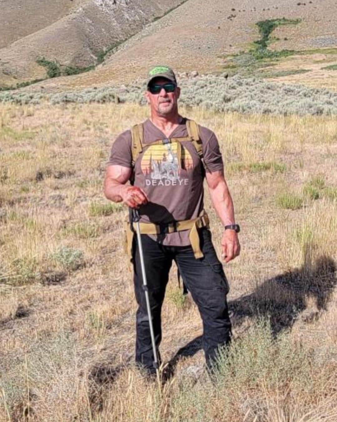 ストーン・コールド・スティーブ・オースチンのインスタグラム：「Antelope hunt comes to an end today. Yesterday I connected on a great buck at 520 yards with one shot. Then this morning I connected on another great buck we were actually hunting yesterday morning. He kept out of range and kept giving us the slip. We kept finding them, but could not get close enough for a shot.  This morning we went after him again and found him and about 50 does. They started easing up the mountain just like the day before. It was either take a shot, or say goodbye again. I asked @nevadahuntingservices to range him. He did. 740 yards broadside. I shoot a very simple @leupoldoptics 3-14X Boone and Crockett reticle.  I am zeroed at 300 yards and at the bottom of the post I am good for 600 yards. I estimated the hold over and and hit with the first round. On the last slide you can see my dope sheet for my .300 Win Mag. Dialed in with the help of my buddy @jimthekraken1  This was the longest shot I’ve ever taken on game. I feel confident with this rifle. Randy Fite built Remington 700 action. Been shooting it since 2008. Two great antelope that I will enjoy eating very much. What a fucking hunt. We didn’t see shit for a long time. Two great antelope bucks and the hunt of a lifetime. Thanks @nevadahuntingservices  I am looking forward to Mule Deer season.  #hunt #hunting #antelope #nevada #usa #america #outdoors #freedom #brokenskullranch」