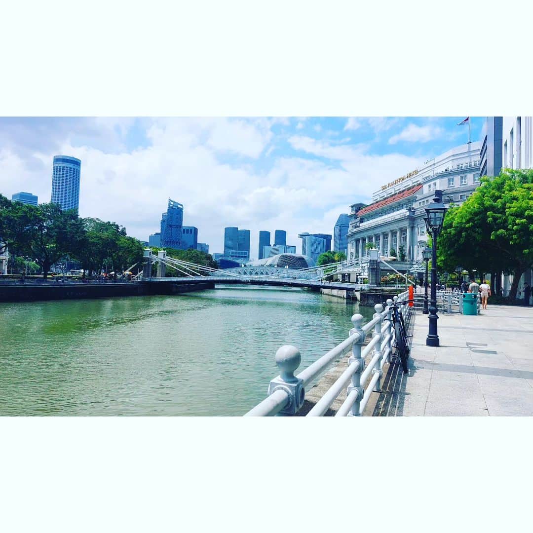 岩山立子のインスタグラム：「シンガポール川沿い散歩🌞👣  #singapore  #singaporeriver」