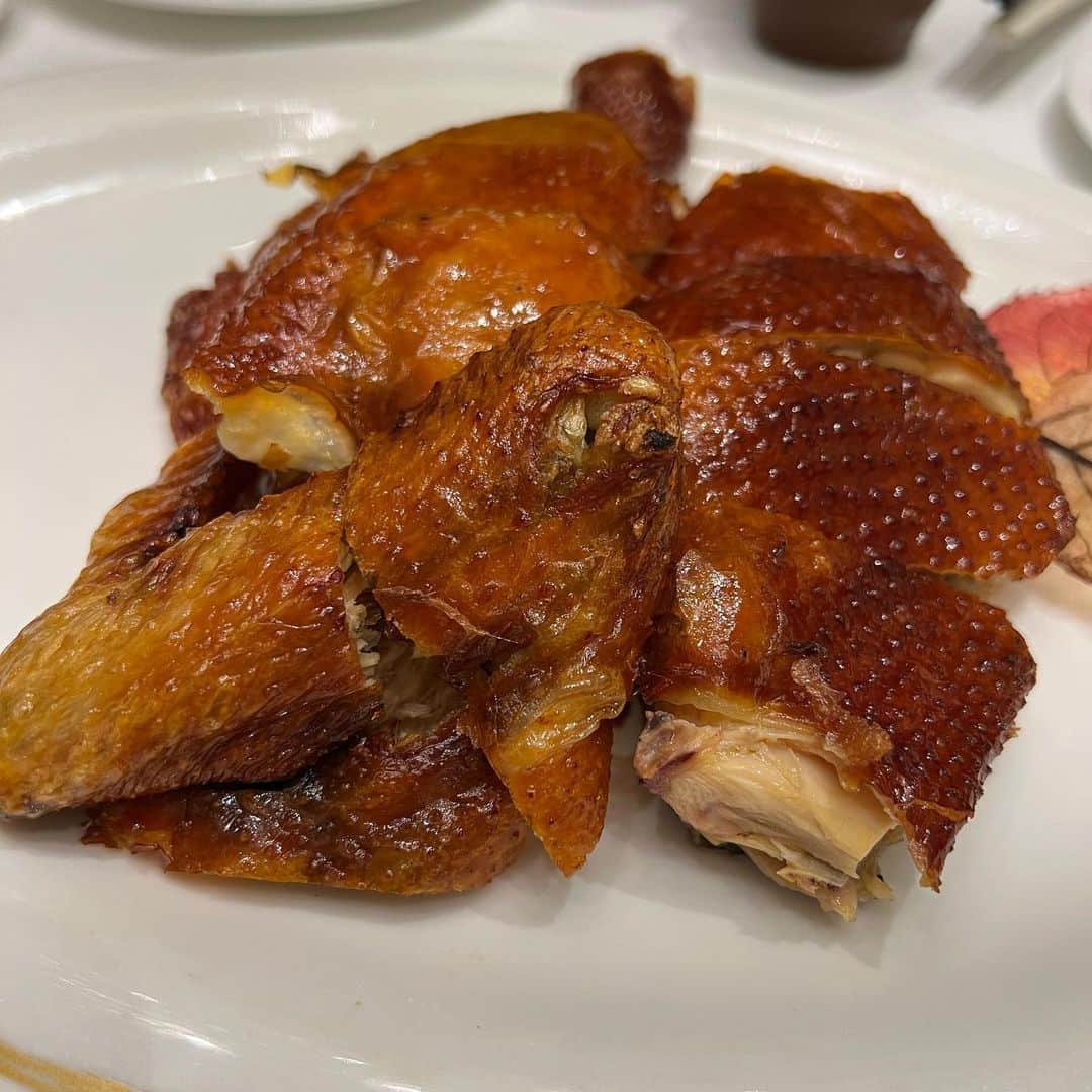 Masayasu Moritaさんのインスタグラム写真 - (Masayasu MoritaInstagram)「香港の #ミシュラン一つ星 の #中華 。スペシャリテの #鮑 と #鳥の素揚げ はレベル高し。個人的には #担々麺 が◎。  #もりたま飯 #foodie #foodgasm #foodphotography #foodstagram #美食 #グルメ #instaeats #instafood # #instafoodie #hongkong #香港 #michelinstar #chinese」8月25日 8時40分 - masayasumorita
