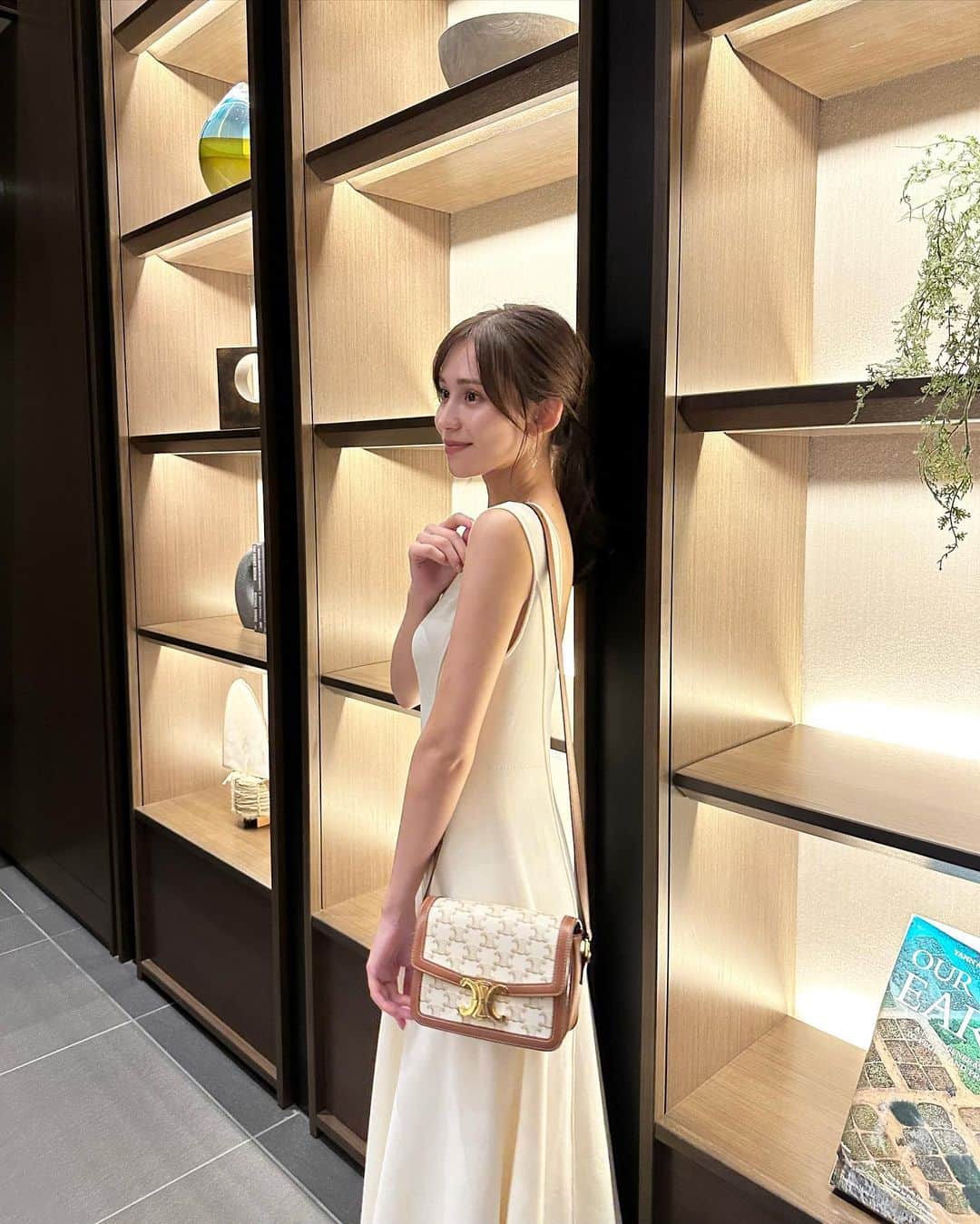 のインスタグラム：「. 3日間のファスティングが終わって 5日が経ちました🥤✨  食事の量が増えたから、 体重戻ったかな〜て恐る恐る測ったら、、、  ファスティング最終日の体重と変わらず🥹👏✨✨ びっくりした🤣🤍  胃が小さくなったのか、 少しの量で満腹感を感じるように🥺♡  ファスティング終わってからは、 日によるけど16時間ファスティングは続けてる😌🌷  腸脳相関といって、腸と脳は繋がってるからね🤝 腸が悪いとメンタルにくるのも当たり前❤️‍🔥  全人類がやった方がいいぐらい、 ファスティングはおすすめします😤✨  #ファスティング#酵素ドリンク」