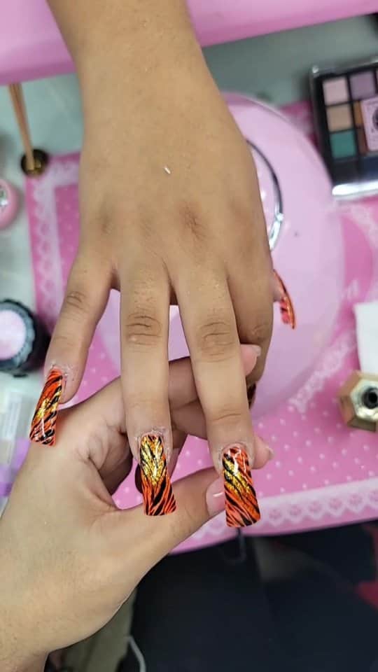 Max Estradaのインスタグラム：「Enailcouture.com 123go duck nails  Enailcouture.com new 123go bubble gum gel,  solid glue gel♡ vegan and Hypoallergenic.  Made in America 🇺🇸The moment so many have been waiting for is finally here! Enailcouture.com 123go maximum square is the longest flat boxy square pre made full coverage gel nail in the game. We also dropped xs sculpture square and magical ice hologram stickers☆Enailcouture.com 123go 5XL Coffin nails are the longest full coverage pre made gel nails in the world. They are EVERYTHING, made in America.Enailcouture.com new product drop ♡!~ 123go diy gel and our new charm nail stickers 😍Enailcouture.com made in American ♡!~Enailcouture.com 123go pre made gel nails are the game changer !~ perfect nails every time with no smells or dust!~ long lasting and easy removal , made in America! Enailcouture.com  #ネイル #nailpolish #nailswag #nailaddict #nailfashion #nailartheaven #nails2inspire #nailsofinstagram #instanails #naillife #nailporn #gelnails #gelpolish #stilettonails #nailaddict #nail #💅🏻 #nailtech#nailsonfleek #nailartwow #네일아트 #nails #nailart #notd #makeup #젤네일  #glamnails #nailcolor  #nailsalon #nailsdid #nailsoftheday Enailcouture.com」