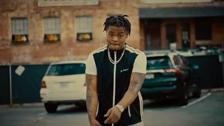 トリル・ダイナスティのインスタグラム：「BicFizzle Knowing (feat.BigWalkDog)  Co-Produced by TRILL DYNASTY」