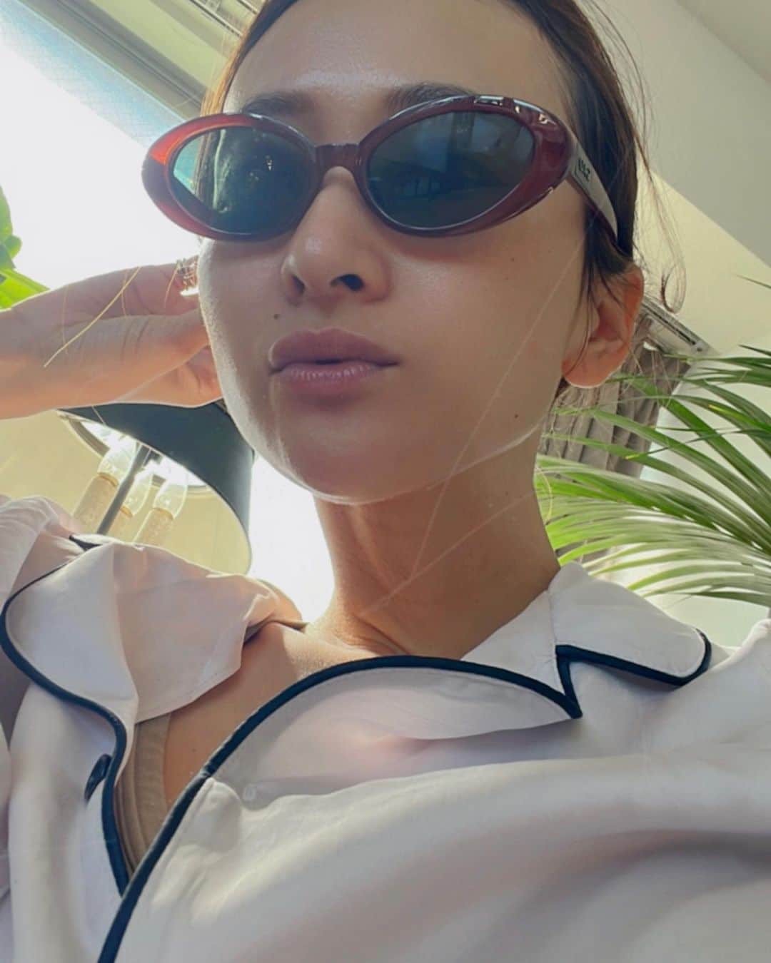 難波礼華のインスタグラム：「@sadeyewear  かわいいかわいいちょーかわいいっ♡ こうゆうデザイン欲しかったの♡ @amerivintage で買えるよん🫶🏼」