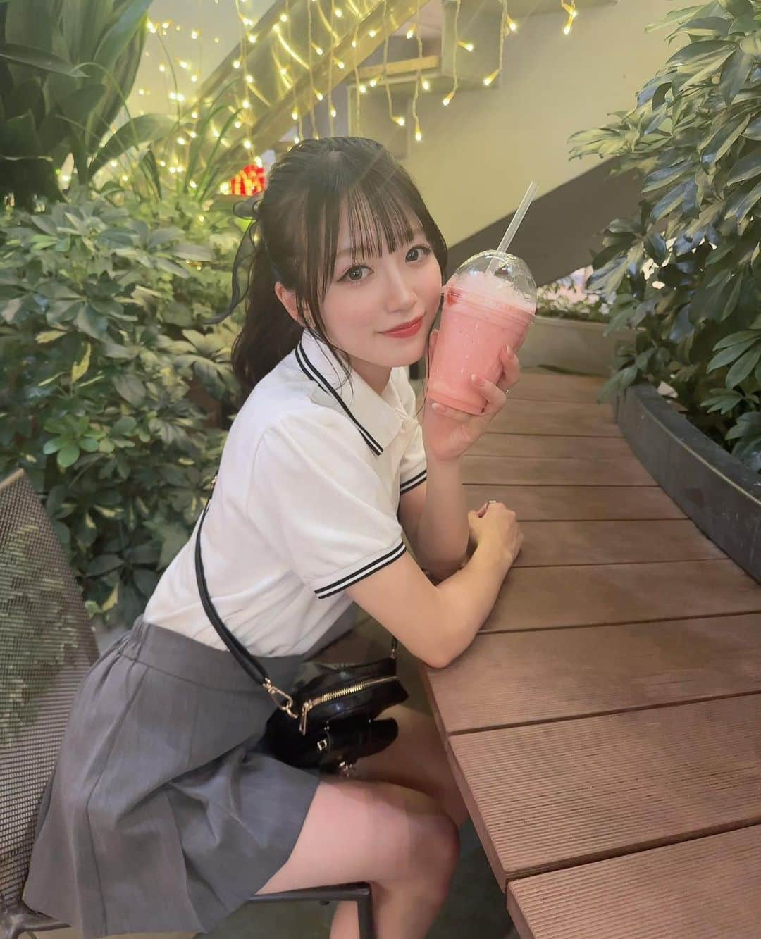 のインスタグラム：「. 夏の夜 嫌いじゃない𓂃 𓈒🌚🩶💫⭐︎  #NMB48 #坂田心咲 #アイドル #05 #jk #ljk #hapakristin #INGNI #ポロシャツ #ポロシャツコーデ #Chico #ミニスカート #ミニスカ #ミニスカートコーデ」
