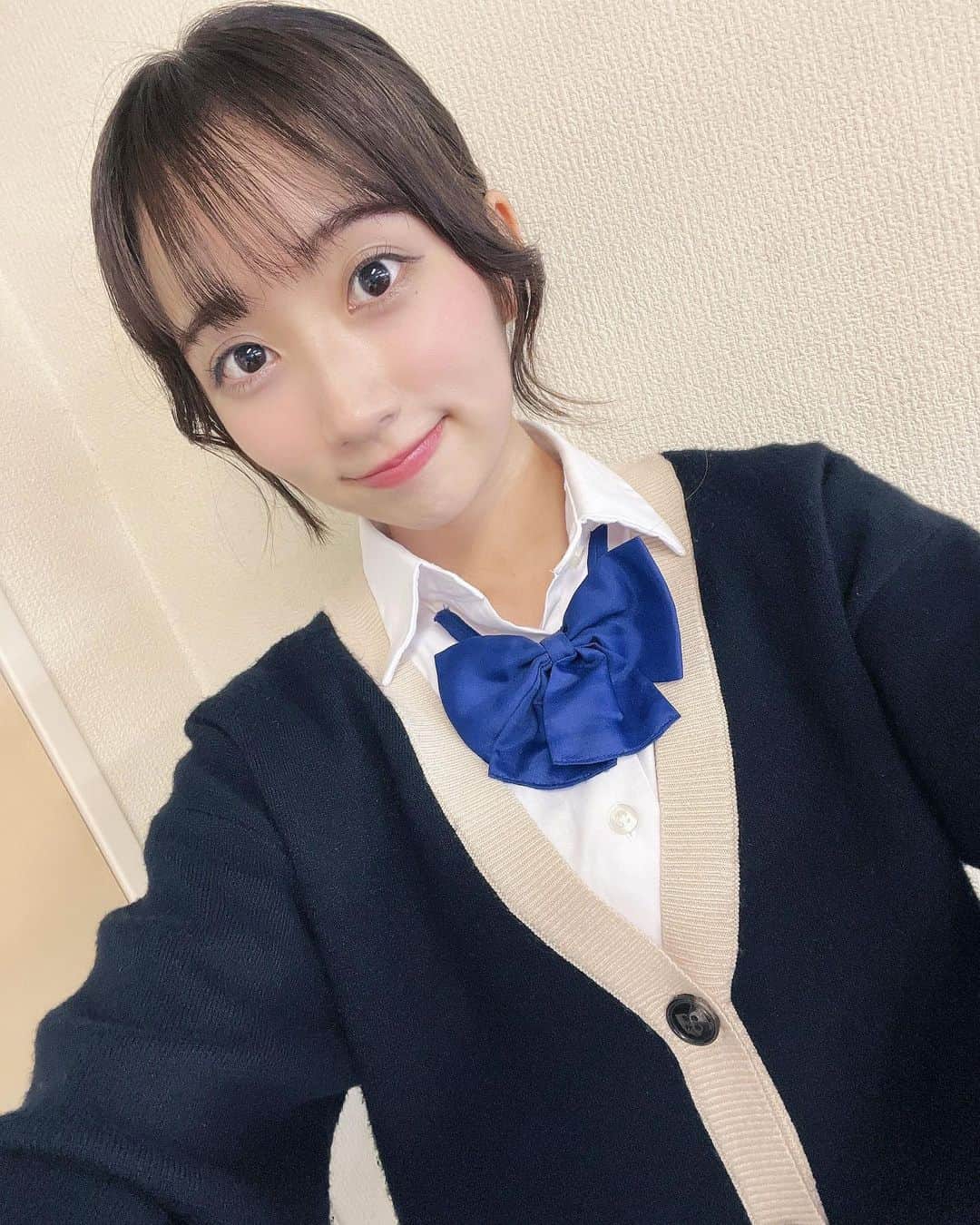 若松愛里のインスタグラム：「『姫様スターダスト〜激しき学級階層の頂点に君臨する麗しきわがままプリンセスが体験した最恐の悪夢〜』  初日ありがとうございました！  うん。タイトルが相変わらず長い😶‍🌫️！  本日は13:30から！  #ガールズ #舞台 #RAVE塾 #姫スタ #JK #制服 #パラレル #ワールド #おはなし #築地」