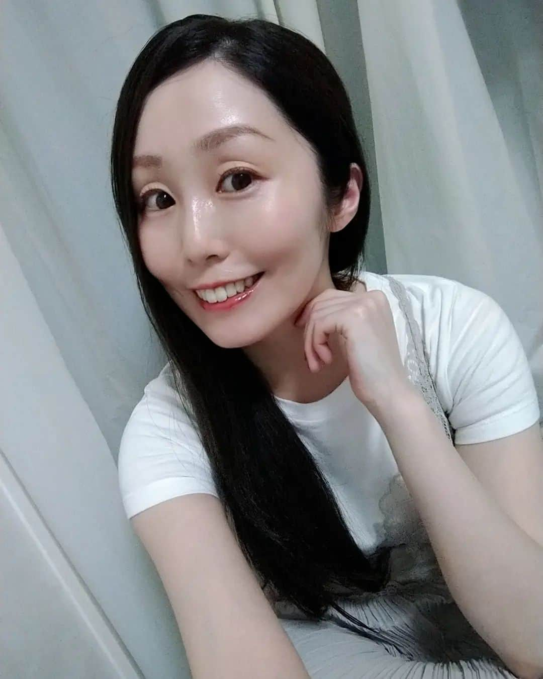 悠木あやねのインスタグラム：「Good morning🤍 Have a nice weekend😘  #goodmorningtokyo #goodmorning #goodmorningworld  #haveagoodday  #haveagreatday #悠木あやね #AyaneYuki #YukiAyane  #유우키아야네  #love #instagood #photooftheday  #happy #everydayhappy」