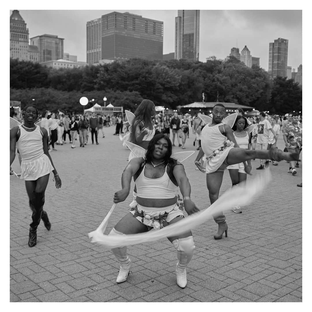 Paul Octaviousさんのインスタグラム写真 - (Paul OctaviousInstagram)「Portraits I took during a @honeymoon parade we put on during @lollapalooza 😍❤️   When I was shooting this I didn’t think I got anything honestly. Since this was our activation, we were multitasking like a lunatic but wouldn’t have it any ole way! I love shooting ❤️ Thank C3 and Performers for an unreal evening. ❤️」8月25日 10時56分 - pauloctavious
