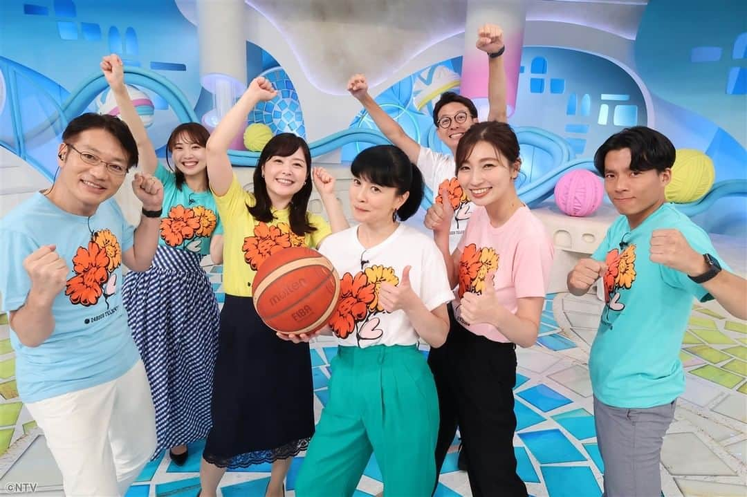 ZIP!のインスタグラム：「最後のZIP!AKATSUKIスロー🏀 坂井さんお見事❗ナイスショット👍  バスケットボールW杯🏆⛹️‍♂️ いよいよ本日開幕です🎉  この勢い届け 吼えろ！ニッポン！！  #バスケW杯 #AkatsukiJapan #吼えろニッポン #坂井真紀 #水卜麻美 #菅谷大介 #畑下由佳 #平松修造 #伊藤大海 #林田美学 #ZIP!🤲🏻💕」