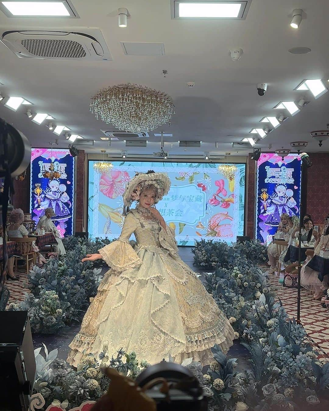 木村優さんのインスタグラム写真 - (木村優Instagram)「I have performed at the Lolita event in China! The name of the event is「梦与宝藏xDS空想茶会 七夕仙鹊雅集 北京lolita茶会 」🦄🌈I was happy to be surrounded by many fans💓 ⁡ 中国のロリータお茶会「梦与宝藏xDS空想茶会 七夕仙鹊雅集 北京lolita茶会 」に出演してきました🦄💓たくさんのファンのみなさんに囲まれて幸せ幸せでした😭💕ありがたやありがたや🙏 ⁡ #中国 #lolita #lolitafashionstyle #梦与宝藏xDS空想茶会七夕仙鹊雅集北京lolita茶会 #ロリータ #ロリータファッション」8月25日 12時03分 - kimura_u